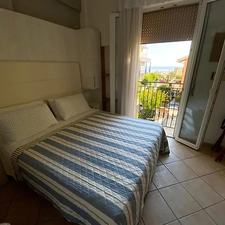 Hotel Explorer 3*