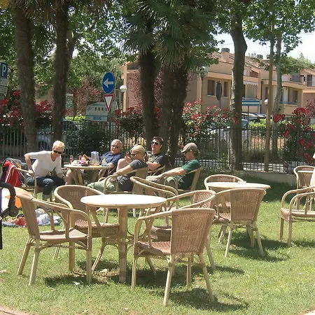 호텔 Explorer 체르비아